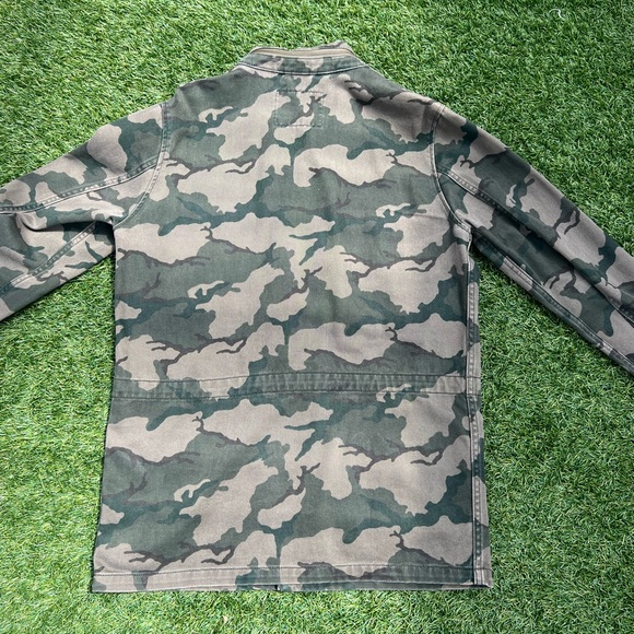 Levi’s Camo Jacket with hoodie - Picture 8 of 12